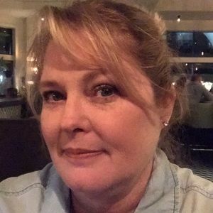Meet your Posher, Cynthia